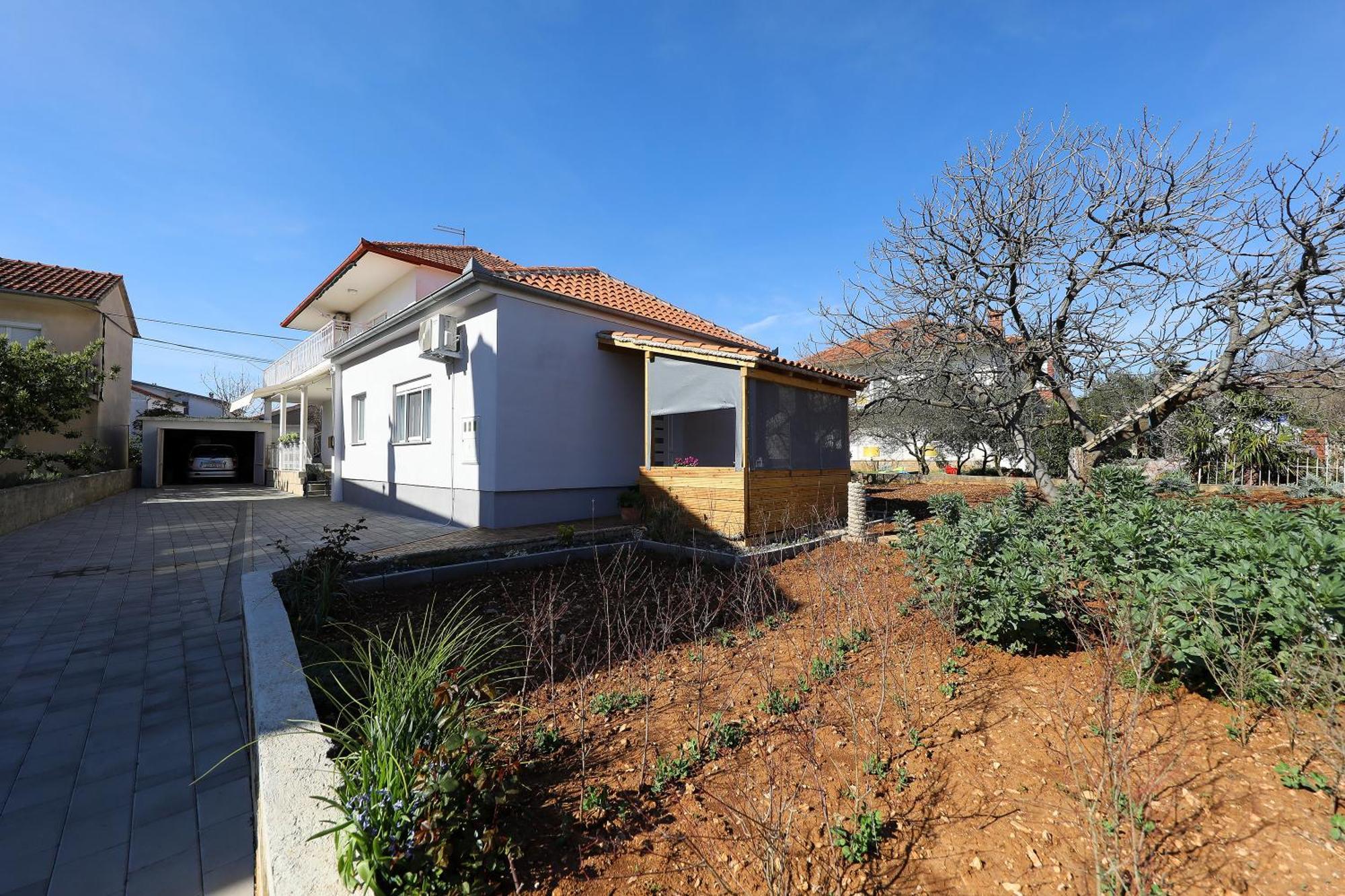 Studio Apartman Summer Flower Zara Esterno foto