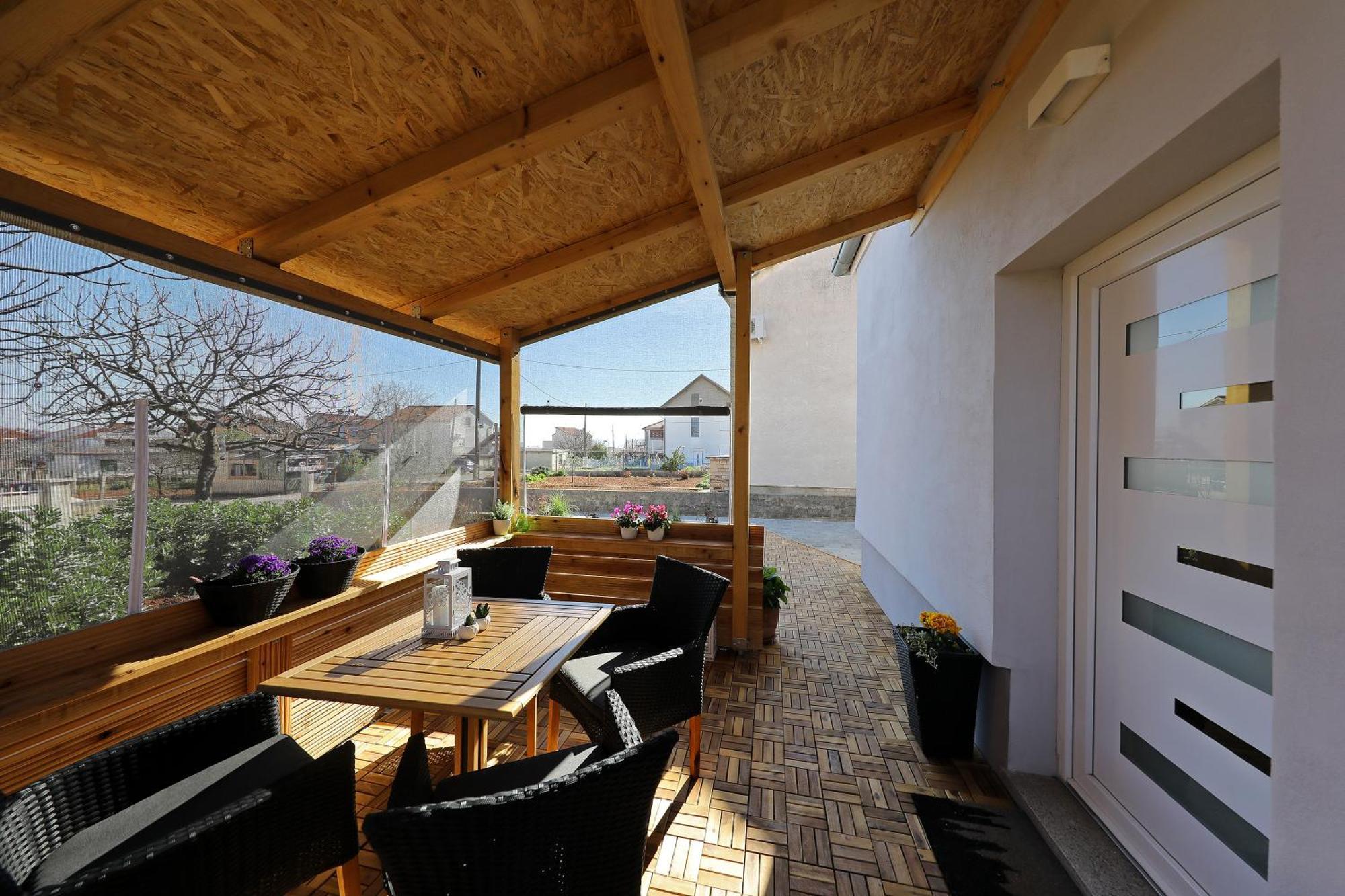 Studio Apartman Summer Flower Zara Esterno foto