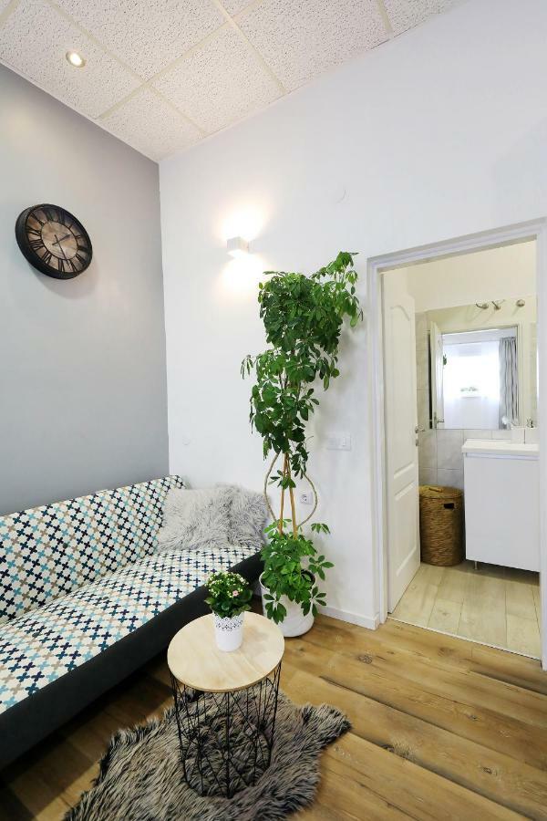 Studio Apartman Summer Flower Zara Esterno foto